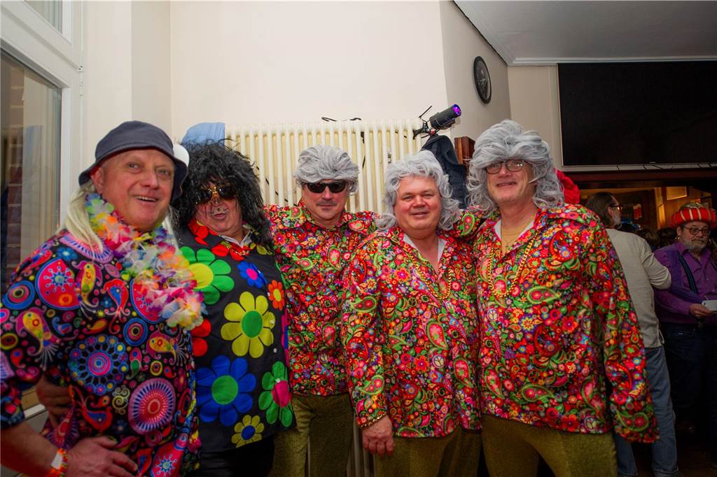 Tolle Stimmung an Rosenmontag im Café Zentral.
