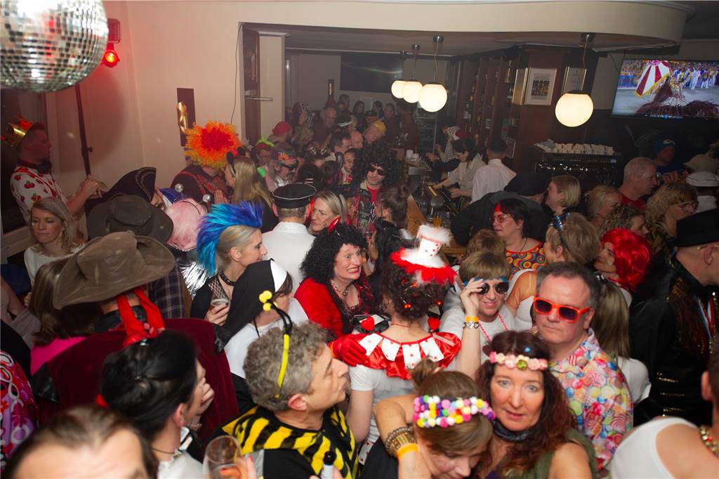 Tolle Stimmung bei der Rosenmontags-Party im Café Zentral.