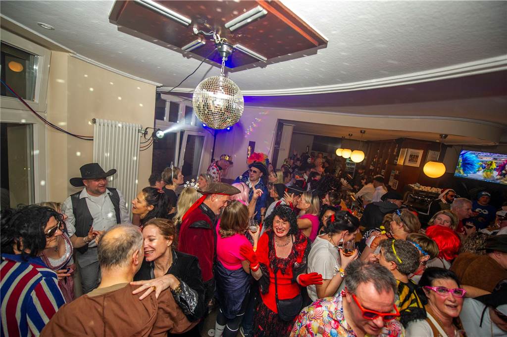 Tolle Stimmung bei der Rosenmontags-Party im Café Zentral.