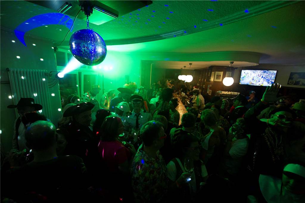 Tolle Stimmung bei der Rosenmontags-Party im Café Zentral.