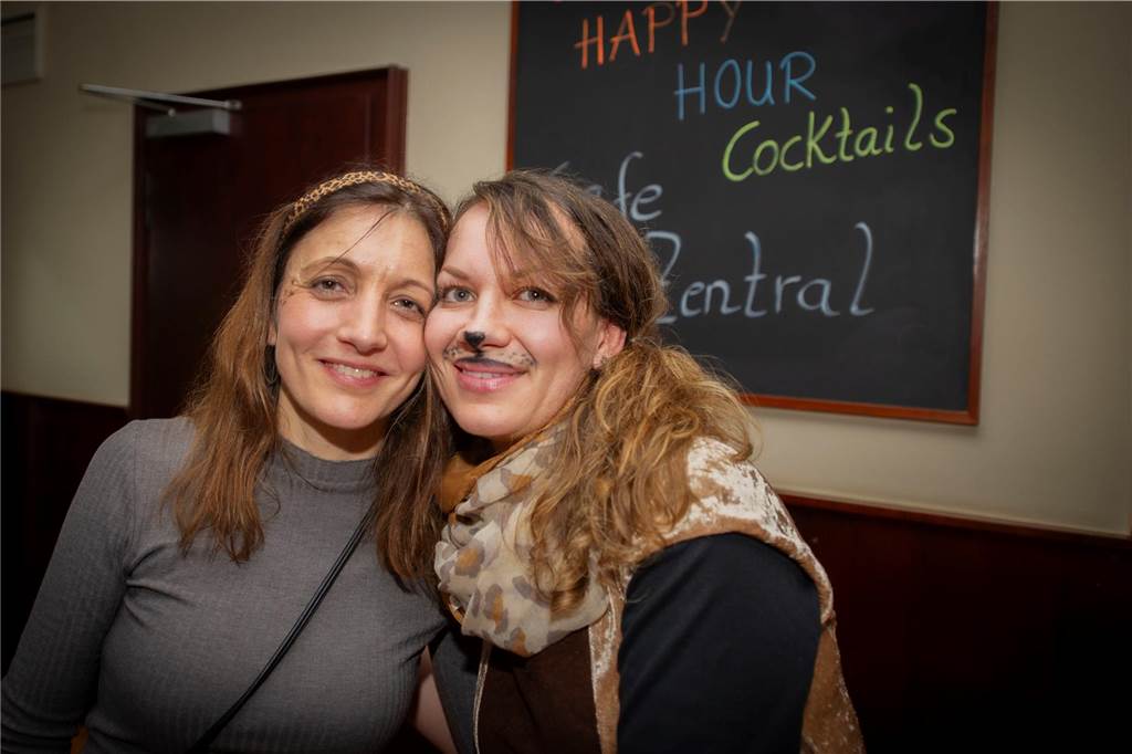 Tolle Stimmung bei der Rosenmontags-Party im Café Zentral.