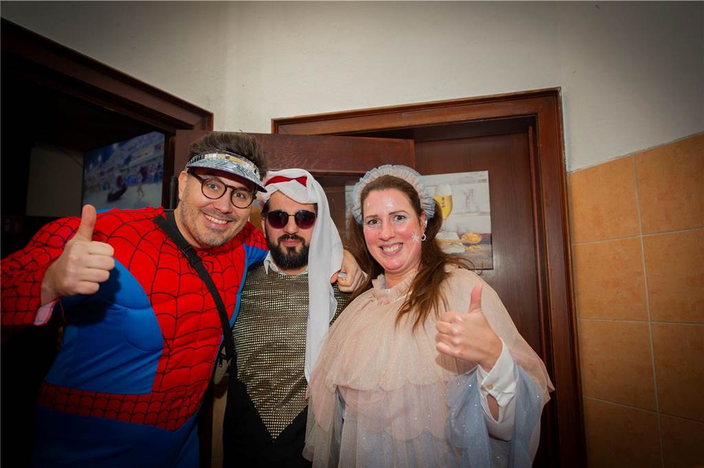 Tolle Stimmung bei der Rosenmontags-Party im Café Zentral.