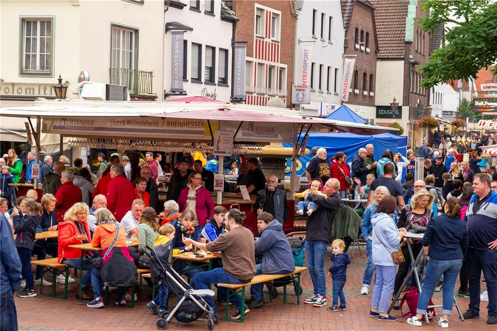 Tolle Stimmung herrschte beim Heimatfest in Haltern schon am ersten Tag. So kann es weitergehen.