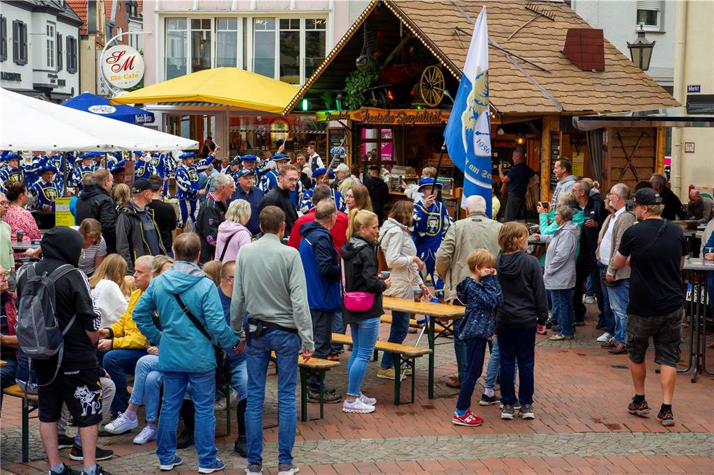 Tolle Stimmung herrschte beim Heimatfest in Haltern schon am ersten Tag. So kann es weitergehen.