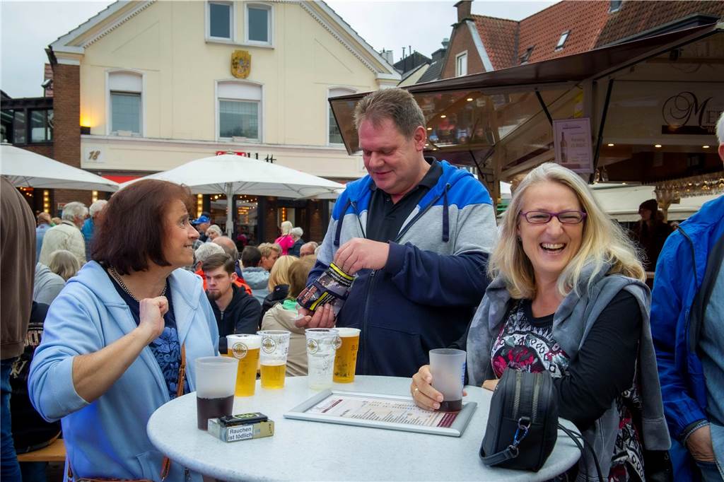 Tolle Stimmung herrschte beim Heimatfest in Haltern schon am ersten Tag. So kann es weitergehen.
