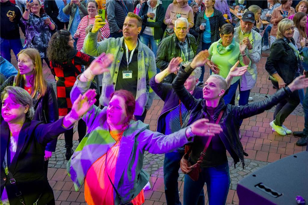 Tolle Stimmung herrschte beim Heimatfest in Haltern schon am ersten Tag. So kann es weitergehen.