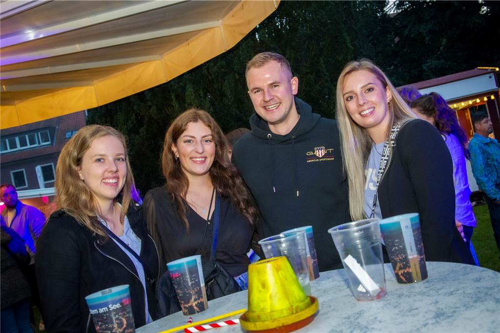 Tolle Stimmung herrschte beim Heimatfest in Haltern schon am ersten Tag. So kann es weitergehen.