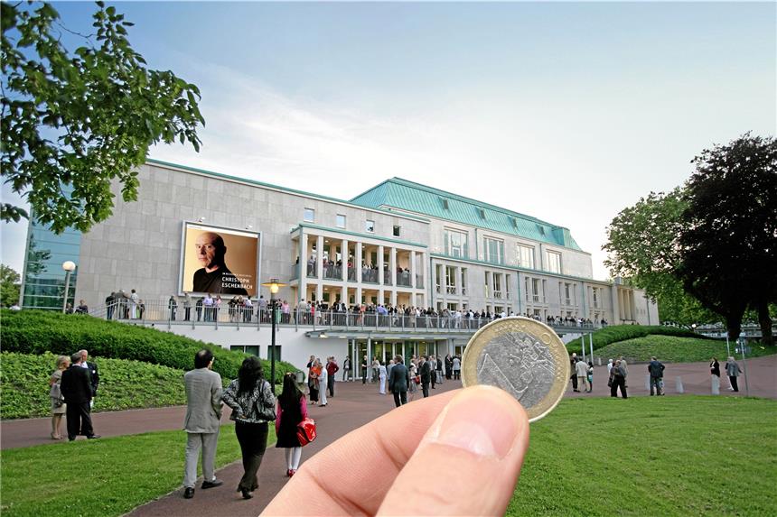 Für einen Euro ins Konzert Tolles Angebot: Wer in Essen studiert, kann dort für einen Euro ein Konzert besuchen.Foto Lorenz/Montage GRafik