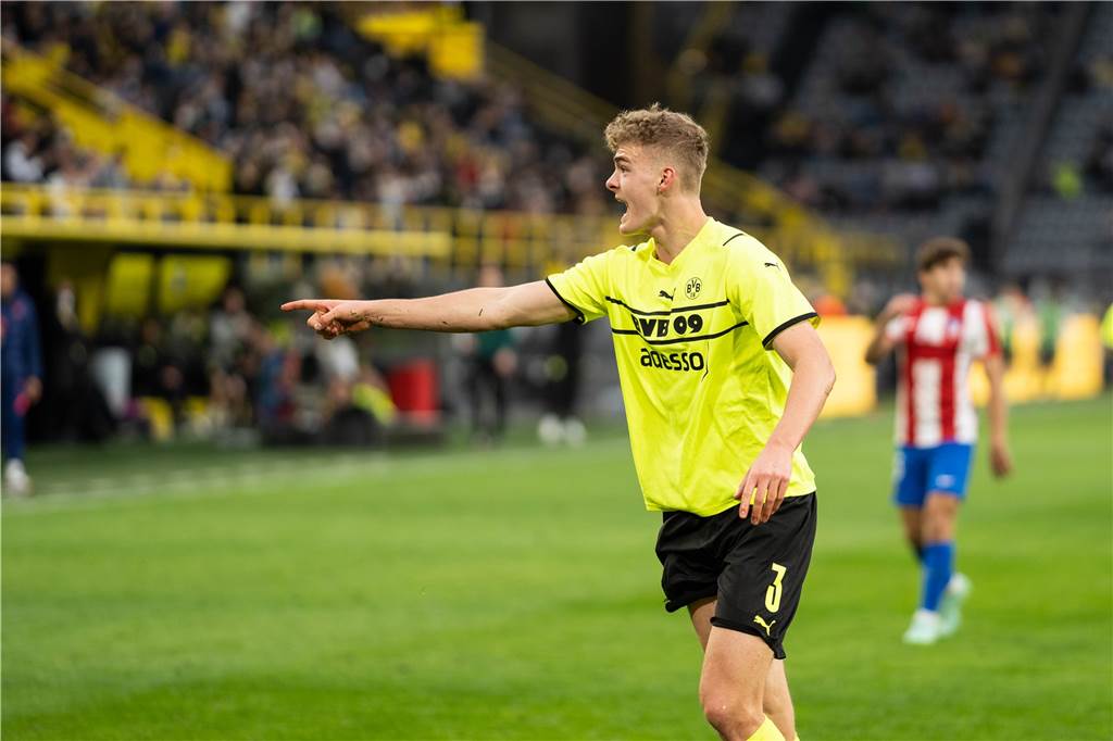 BVB-Trainer Mike Tullberg nach dem Youth-League-Aus: „Am Ende entscheidet die Qualität“ Tom Rothe ist ebenfalls bei der Nationalmannschaft.