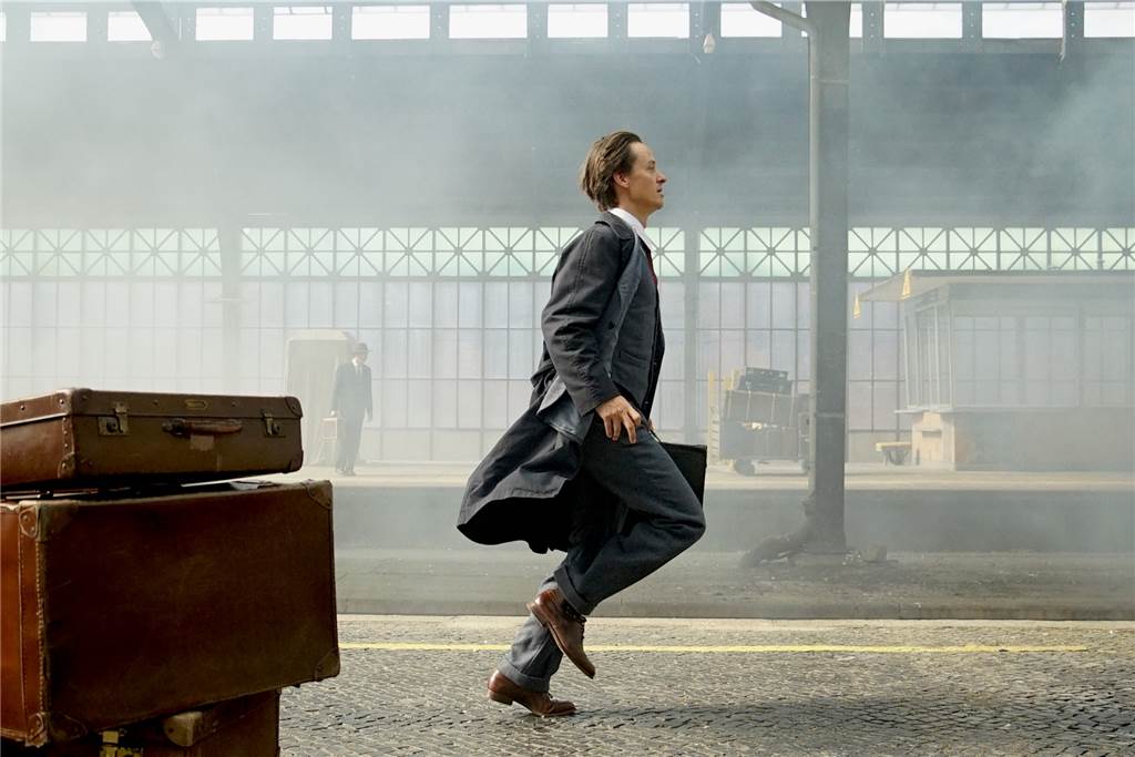 Sonja Hofmann: Große Leidenschaft für Filme zum Beruf gemacht Tom Schilling in der Titelrolle der Roman-Verfilmung "Fabian". Der Film wird als Matinee am 27.11. gezeigt.