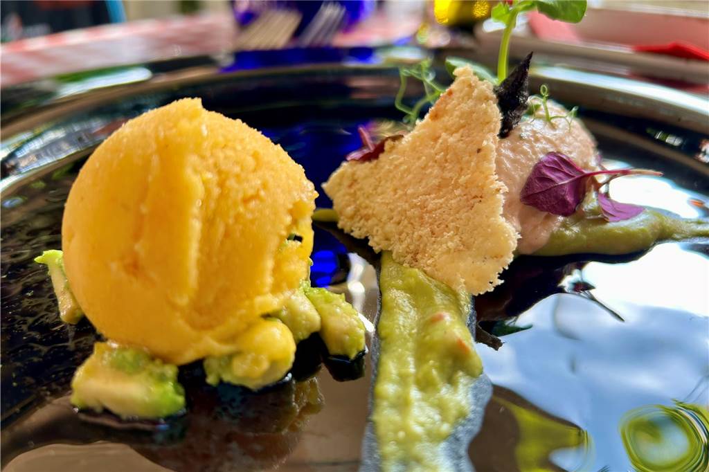 Sechs-Gänge-Menü mit Riesen-Weinflaschen und Überraschung in der Trattoria 1. Gang bei der Big Botte Party in der Trattoria Puglia in Castrop-Rauxel