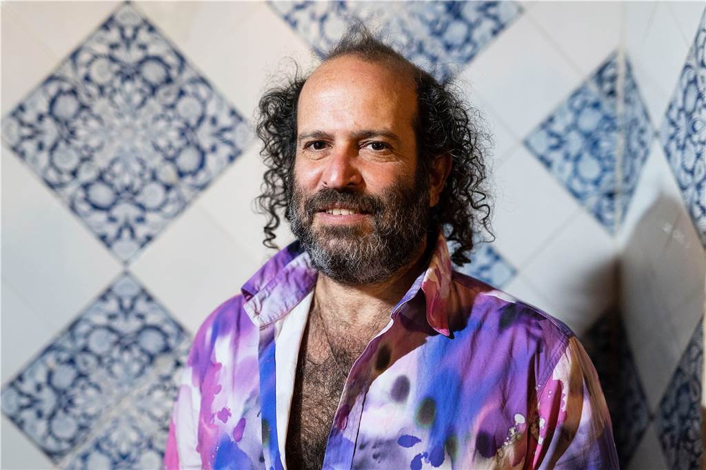 Total global: Sommer-Kultur-Programm im Bürgerpark Dorsten steht fest Tomer Gardi