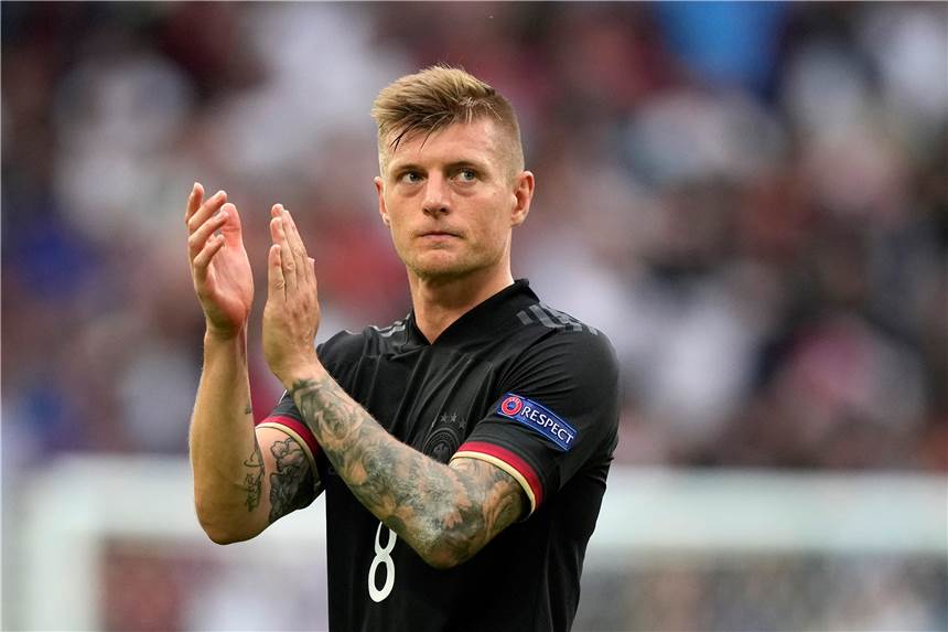 Toni Kroos tritt aus der deutschen Nationalmannschaft zurück Toni Kroos beendet seine Karriere in der deutschen Nationalmannschaft.