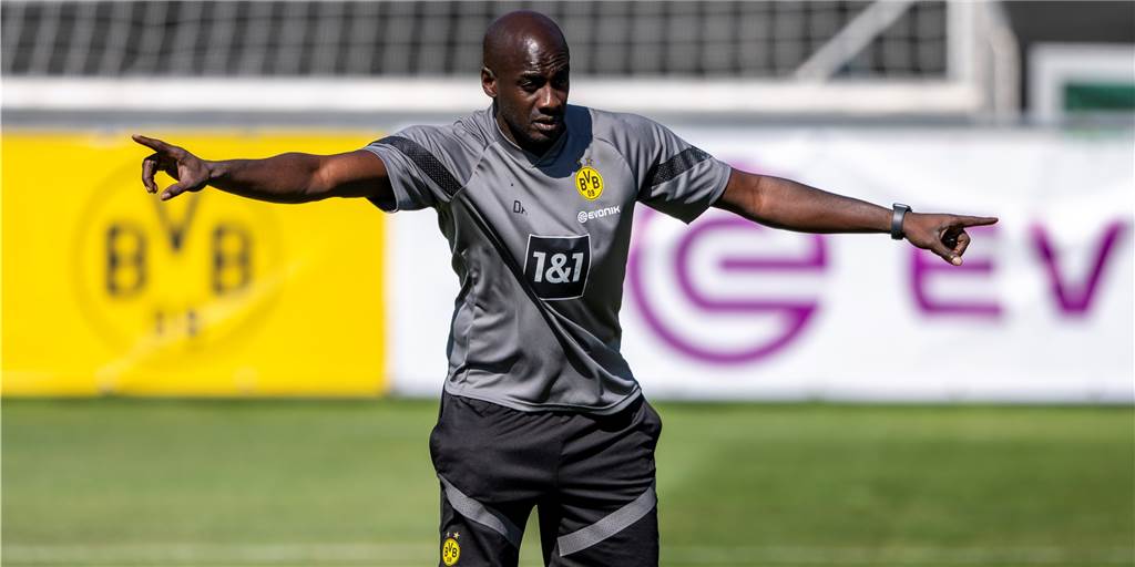 BVB vergrößert Toptalente-Trainerteam: Verstärkung für Otto Addo Otto Addo gibt Anweisungen.