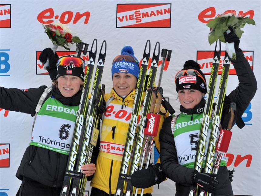 Die WM kann kommen: Neuner schon weltmeisterlich Tora Berger (l-r), Neuner und Henkel freuen sich über ihre Platzierungen. Foto: Martin Schutt