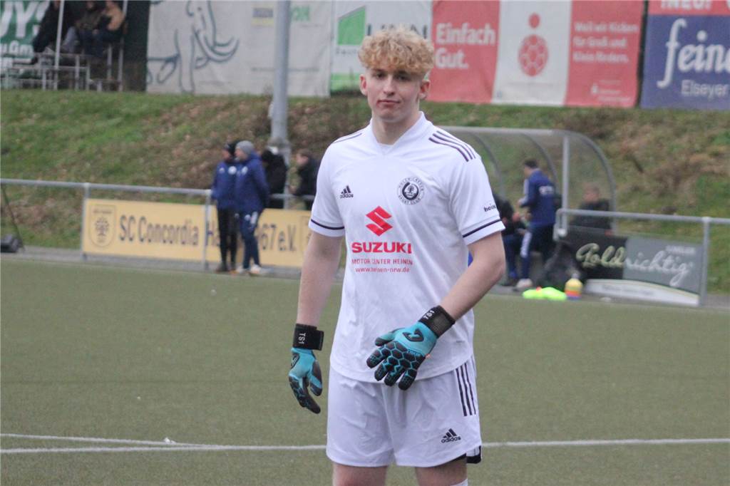 Mit Sieg ins neue Jahr: Holzwickeder SC kommt erfolgreich aus der Winterpause Torben Simon hielt gegen Hagen die Null.