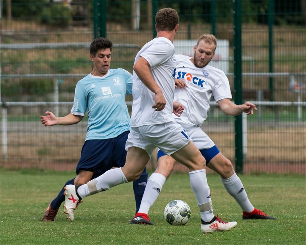 Erster Neuzugang: Bei Sythen spielen nächste Saison zwei Brüder in einem Team Torben Spyra (l.) spielt bald mit seinem Bruder Malte, der aus der Jugendspielgemeinschaft vom TuS Haltern und Concordia Flaesheim nach Sythen wechselt.