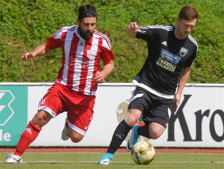 SC Hennen macht Klassenerhalt perfekt Tore gab es keine für den SC Hennen. Dennoch darf der Verein am Ende des Spiels jubeln: Der Klassenerhalt ist geschafft.