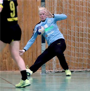 Torfrau Clara Woltering droht in der zweiten Pokalrunde auszufallen.
