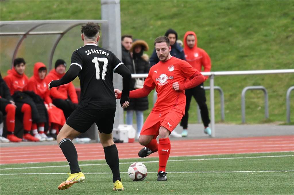 Torreich war das Testspiel zwischen der SG Castrop und dem SuS Merklinde. Zwei Tore fielen in der ersten Halbzeit, sechs weitere nach dem Seitenwechsel. Am Ende stand ein 4:4.