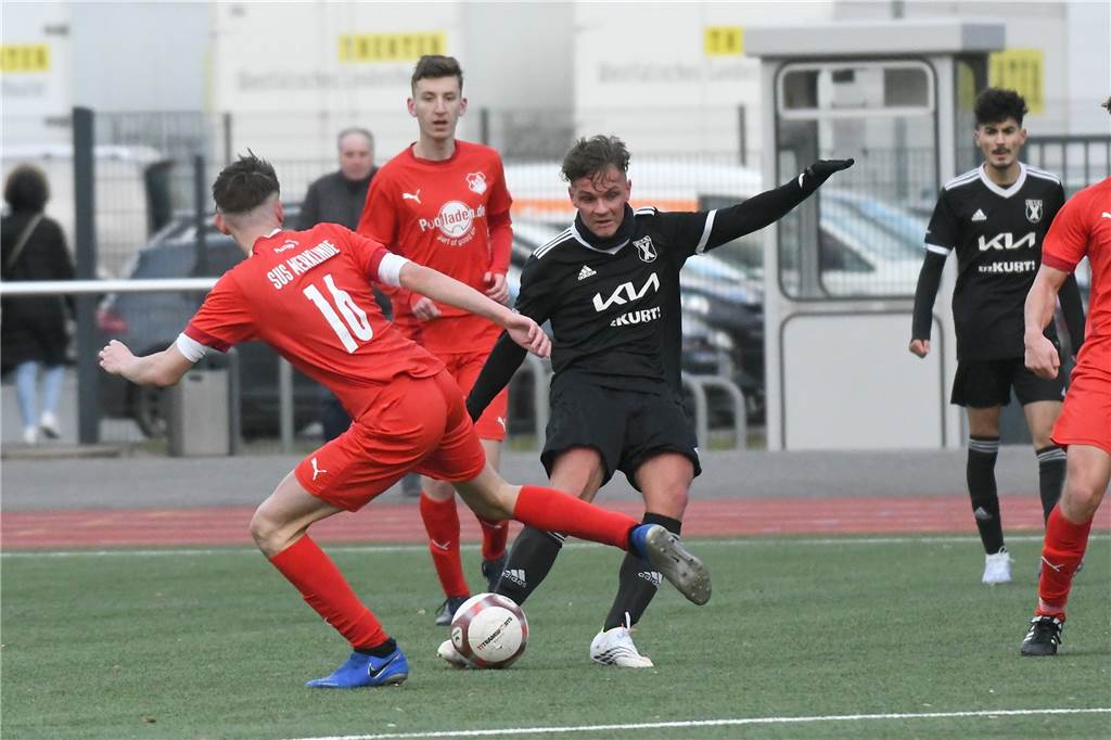 Torreich war das Testspiel zwischen der SG Castrop und dem SuS Merklinde. Zwei Tore fielen in der ersten Halbzeit, sechs weitere nach dem Seitenwechsel. Am Ende stand ein 4:4.