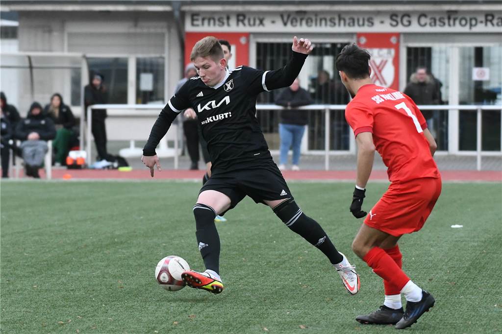 Torreich war das Testspiel zwischen der SG Castrop und dem SuS Merklinde. Zwei Tore fielen in der ersten Halbzeit, sechs weitere nach dem Seitenwechsel. Am Ende stand ein 4:4.