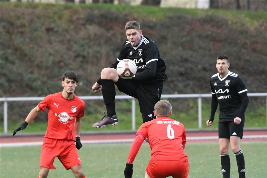 Torreich war das Testspiel zwischen der SG Castrop und dem SuS Merklinde. Zwei Tore fielen in der ersten Halbzeit, sechs weitere nach dem Seitenwechsel. Am Ende stand ein 4:4.