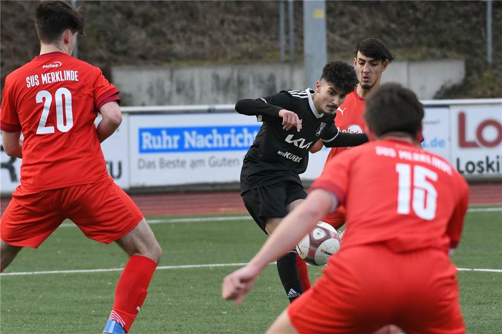 Torreich war das Testspiel zwischen der SG Castrop und dem SuS Merklinde. Zwei Tore fielen in der ersten Halbzeit, sechs weitere nach dem Seitenwechsel. Am Ende stand ein 4:4.