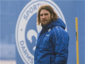 Torsten Frings holte bei seinem Cheftrainer-Debüt in einem Testspiel mit Darmstadt 98 einen Sieg. Foto: Frank Rumpenhorst