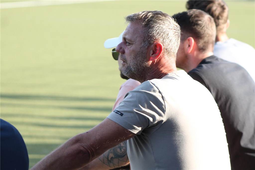 Kamener SC feiert Unentschieden: Matchwinner war extra noch beim Friseur Torsten Lenz verfolgte das Spiel seiner alten Mannschaft gegen den SC Osmanlispor.