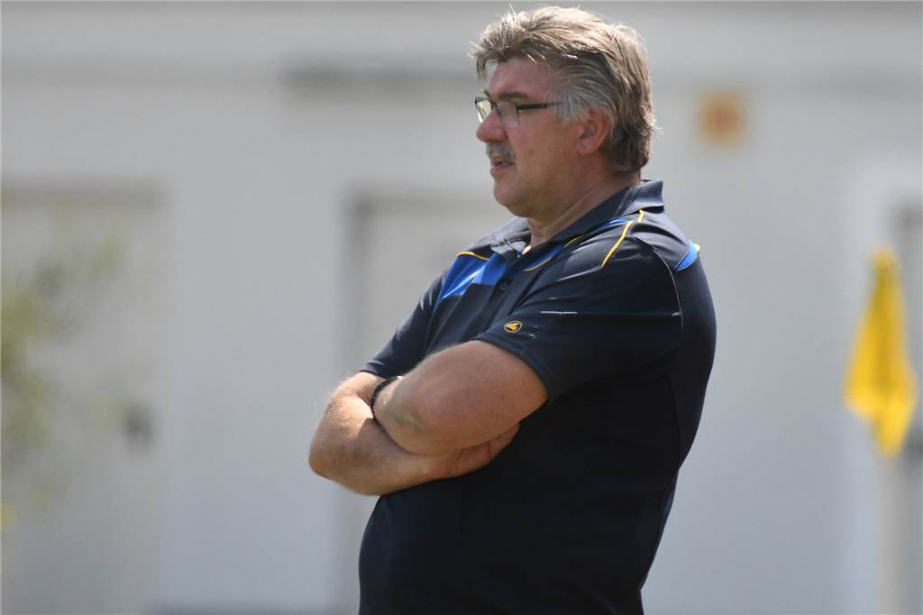 Kreisliga A: Castrop-Rauxeler Team startet mit Derby an den Spieltagen 2 und 3 Torsten Schreiber, Trainer von Arminia Ickern.