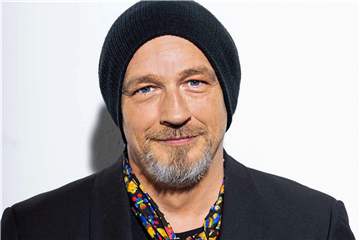Torsten Sträter tritt mit seinem unvergleichlichen Humor in Castrop-Rauxel auf. Er kommt aus Waltrop.