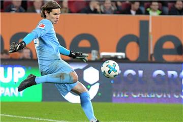 Torwart Marwin Hitz wird Augsburg verlassen. Foto: Stefan Puchner
