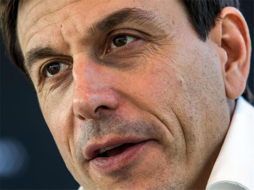 Mercedes-Teamchef: Hamilton seit Sommer "in eigener Liga" Toto Wolff ist der Mercedes-Motorsportchef. Foto: Jens Büttner