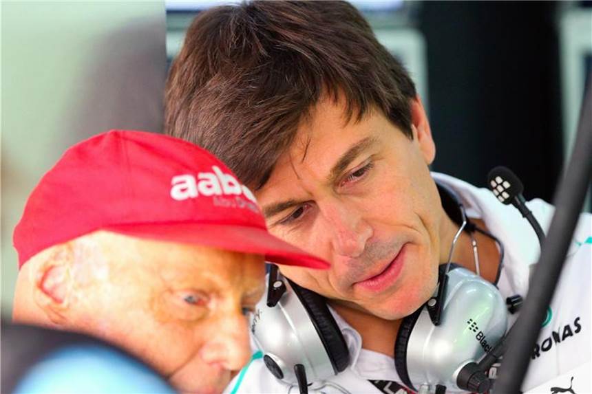 Toto Wolff (r) im Gespräch mit Niki Lauda. Foto (2013): Srdjan Suki Foto: Srdjan Suki