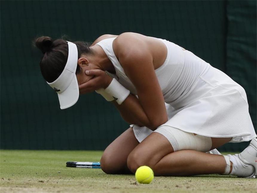 Finalsieg gegen Williams: Muguruza triumphiert in Wimbledon Tränen des Glücks nach dem erfolgreichen Matchball. Foto: Kirsty Wigglesworth