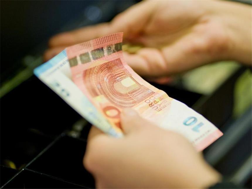 Tragende Säule der Wirtschaft bleibt der Bundesbank zufolge der lebhafte Binnenkonsum. Foto: Daniel Karmann