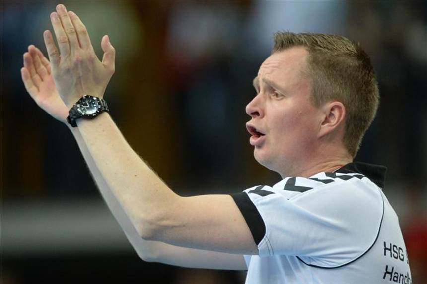 Handball-Frauen aus Metzingen im EHF-Cup locker weiter Trainer Andre Fuhr hat mit den Handball-Damen der TuS Metzingen die erste Qualifikationsrunde im EHF-Pokal überstanden. Foto: H. Schmidt
