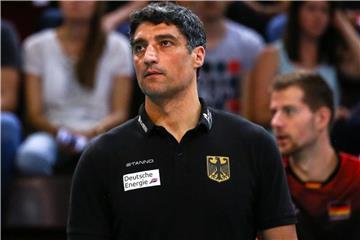 Trainer Andrea Giani verpasst mit den deutschen Volleyballern das Finalturnier der Nationenliga. Foto: Christoph Schmidt
