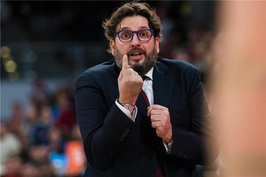 Brose Bamberg vergibt Sieg in Istanbul leichtfertig Trainer Andrea Trinchieri kassierte mit Brose Bamberg in Istanbul eine vermeidbare Niederlage. Foto: Nicolas Armer