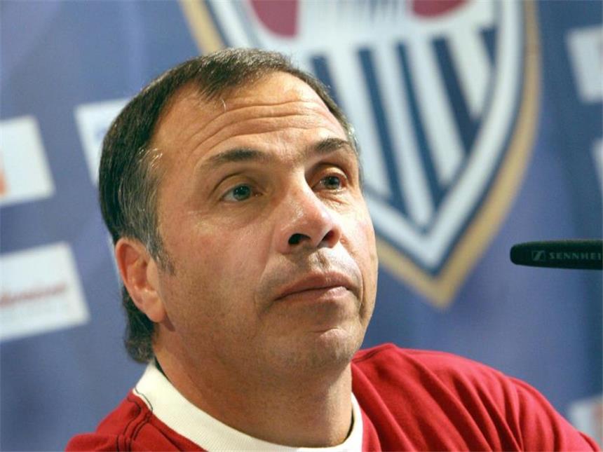 Gold Cup: US-Team vor Einzug ins Viertelfinale Trainer Bruce Arena steht mit der Nationalmannschaft der USA vor dem Einzug ins Viertelfinale des Gold Cups. Foto: Kay Nietfeld
