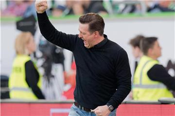 Trainer Christian Titz glaubt weiter an den Klassenerhalt des HSV. Foto: Julian Stratenschulte