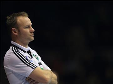 Trainer Christopher Nordmeyer verliert mit Hannover-Burgdorf in Ungarn. Foto: Jens Wolf