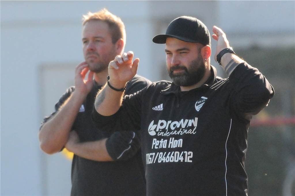 Kreispokal: Mission Impossible für Spielgemeinschaft, FC Castrop-Rauxel mit Favoritenrolle Trainer Danny Jordan (r.) und seine SG Victoria/Sportfreunde treffen auf die zwei Klassen höher angesiedelten Landesliga-Kicker von Firtinaspor Herne.