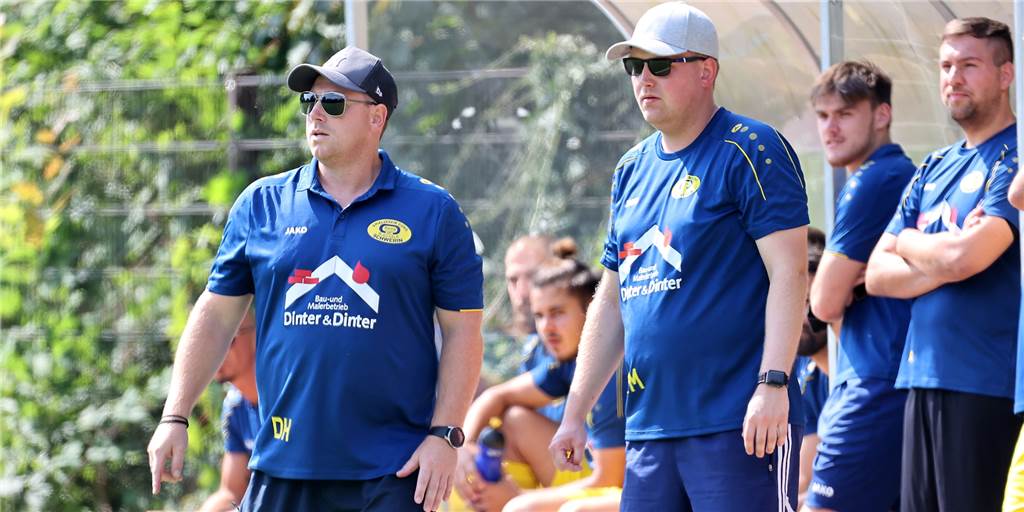Im Video: Schwerins Coach Hasecke spricht Klartext - „Unterirdisch“ Der FC Frohlinde gewann zum Bezirksliga-Auftakt 2022/23 mit 4:2 bei Phönix Bochum.