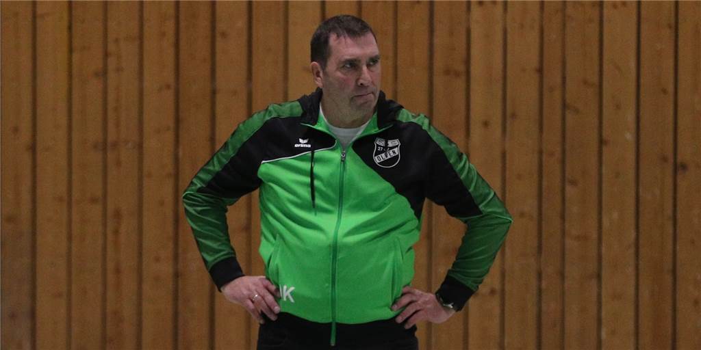 SuS Olfen legt nach Abstieg Fehlstart hin: „Von der Qualität müssen wir alle weghauen“ Trainer Dietmar Köhler ist ratlos: Die Volleyballerinnen des SuS Olfen legen einen Fehlstart in der Landesliga hin.