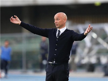 Trainer Eugenio Corini zieht die Konsequenzen aus dem schlechten Ergebnissen des US Palermo. Foto: Venezia