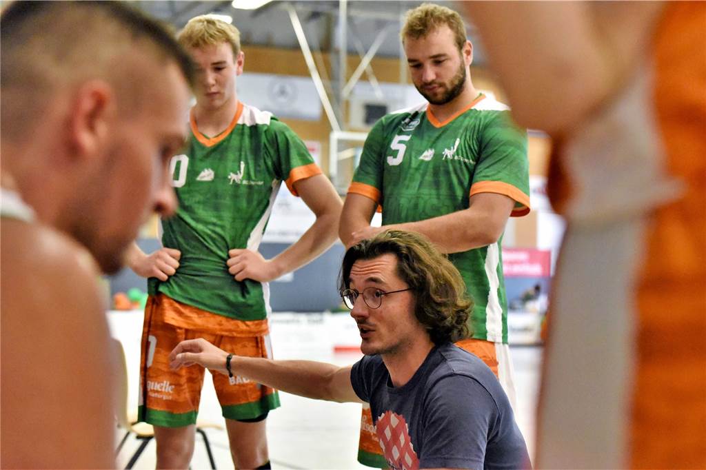 Fehlen der BG Dorsten zum Aufstieg wichtige Zentimeter? Trainer Franjo Lukenda hat ein gutes Team beisammen. Doch als Topfavoriten sieht er die BG auf keinen Fall.