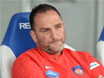 Trainer Frank Schmidt begrüßte zum Auftakt 26 Spieler. Foto: Deniz Calagan