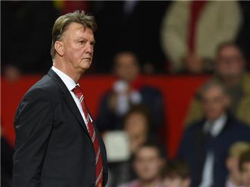 Trainer Louis van Gaal kassierte mit Manchester United eine bittere Niederlage. Foto: Peter Powell